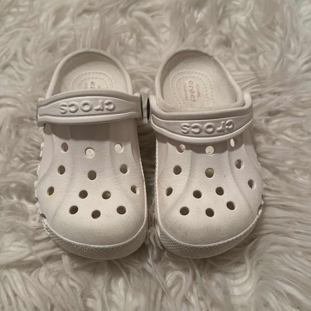Toddler crocs white size 8